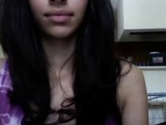 Staggering in sum Arabian teen decides to flaunt say no to plump succulent lips and shaved vagina during a webcam small talk